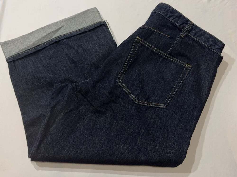 #196 Universal Thread Mid-Rise Vintage Wide Leg Cropped Jeans Size 17